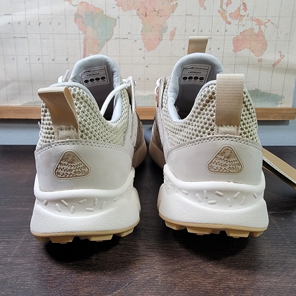 BRAND NEW Flower Mountain Premium Designer Sneaker Men's Size 11.0 - Picture 5 of 7